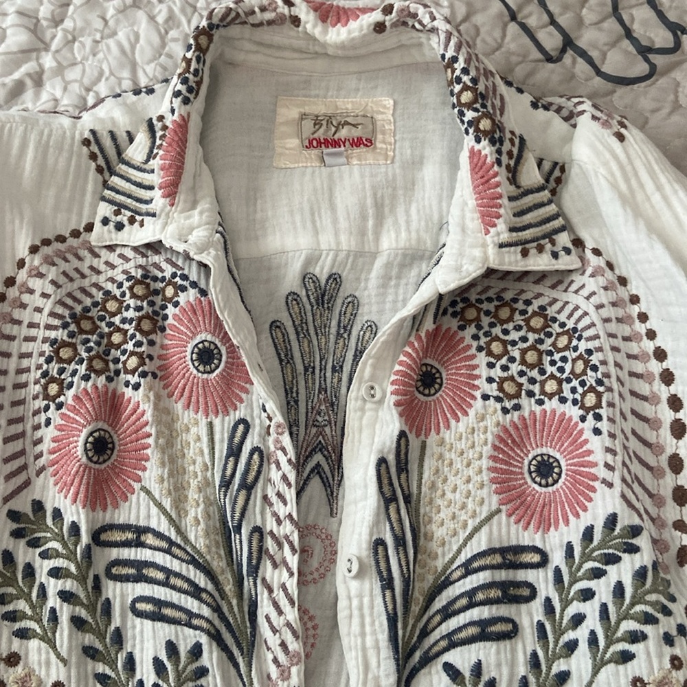 Johnny Was Cream Textured Top